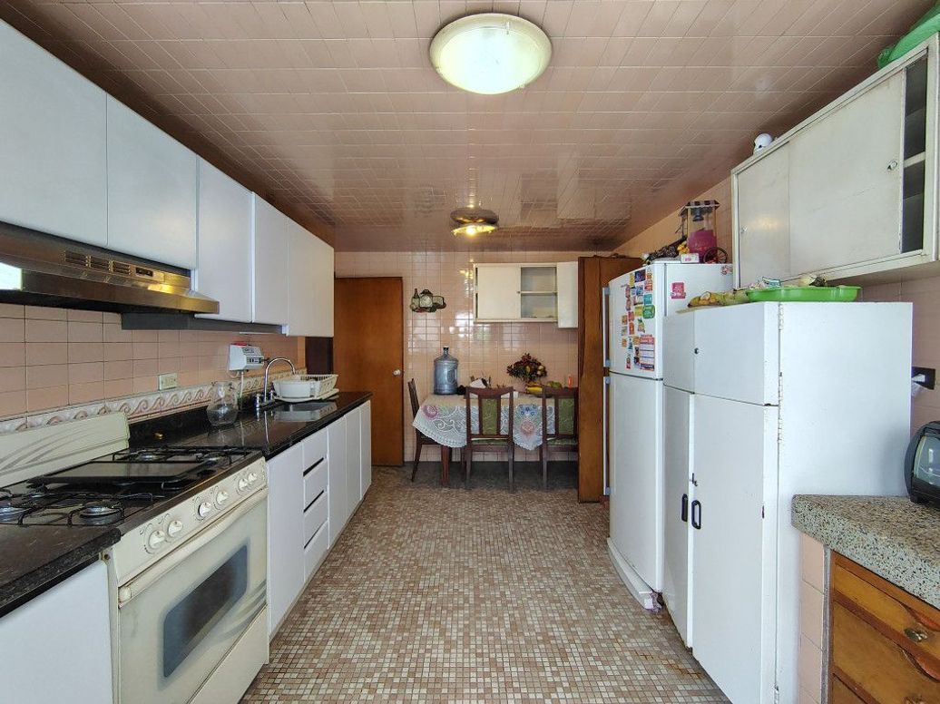 Casa de 5 alcobas en venta en El Salitre, Bogotá, 350 m² · foto 18 de 20