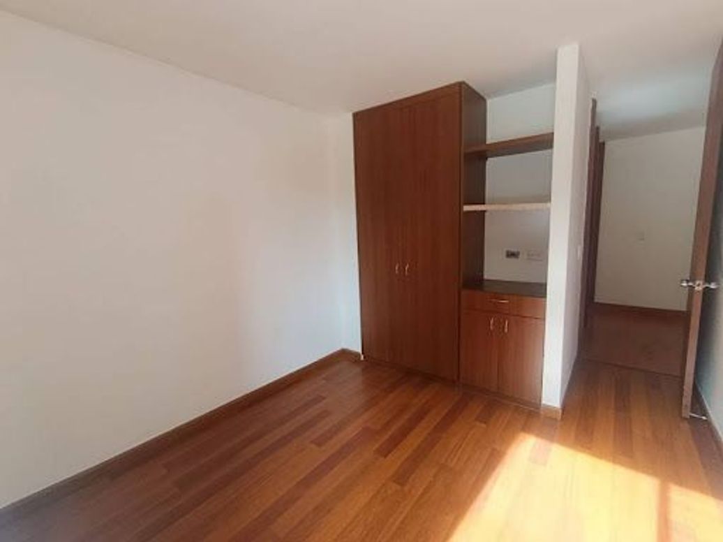 Apartamento de 3 alcobas en venta en Pontevedra, Bogotá, 104 m² · foto 17 de 20