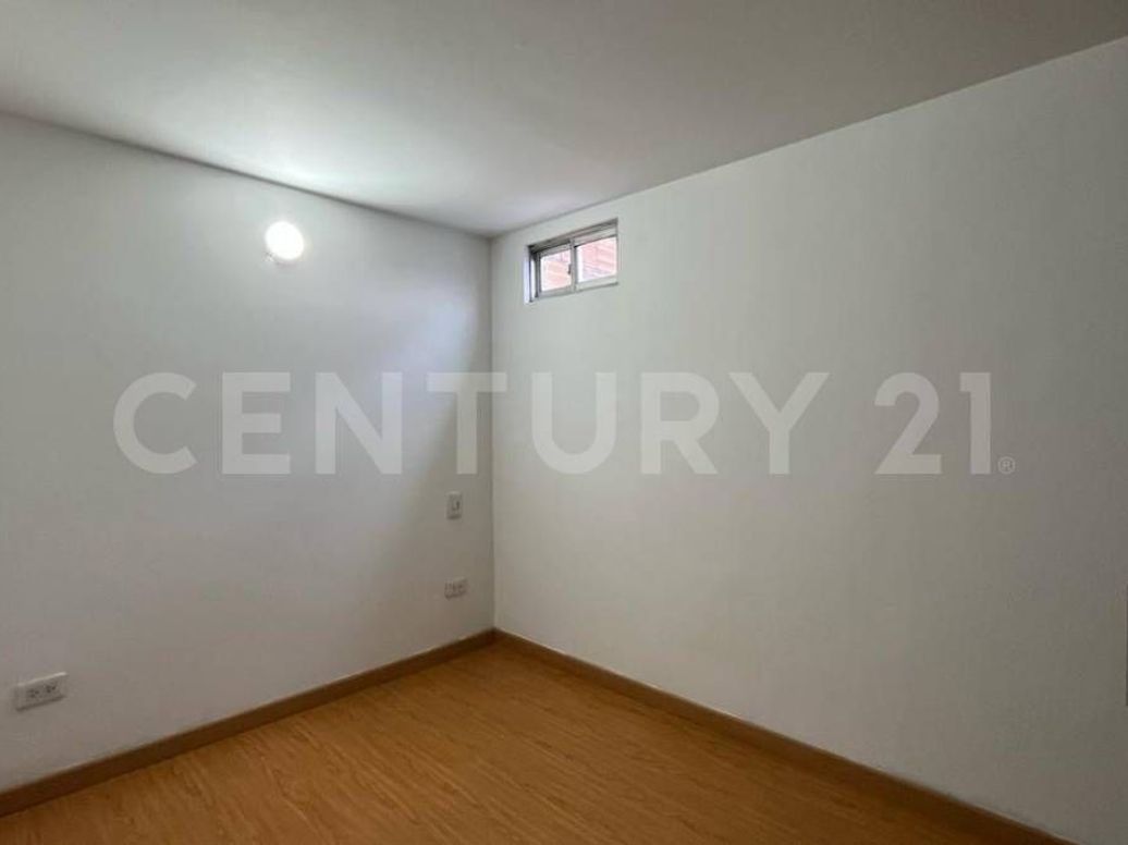 Casa en venta en Américas Occidental 1, Bogotá · foto 9 de 15
