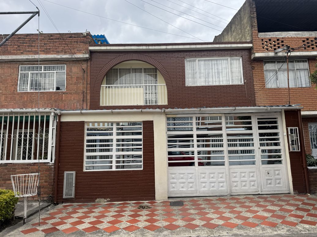 Casa de 6 alcobas en venta en Autopista Muzu 0riental, Bogotá, 230 m² · foto 12 de 20