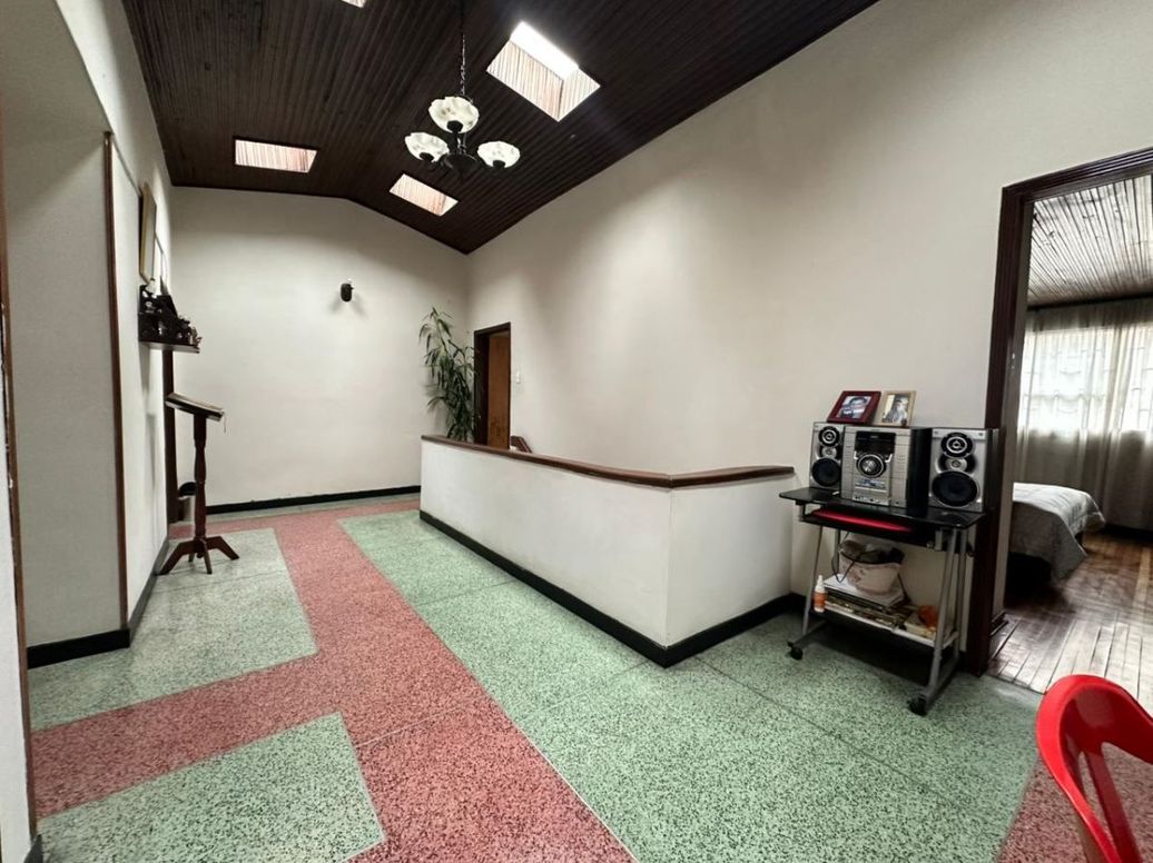 Casa de 4 alcobas en venta en Bellavista Occidental, Bogotá, 234 m² · foto 13 de 20