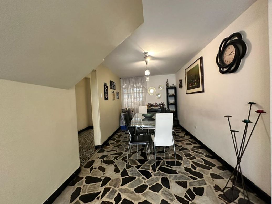 Casa de 4 alcobas en venta en Bellavista Occidental, Bogotá, 234 m² · foto 7 de 20