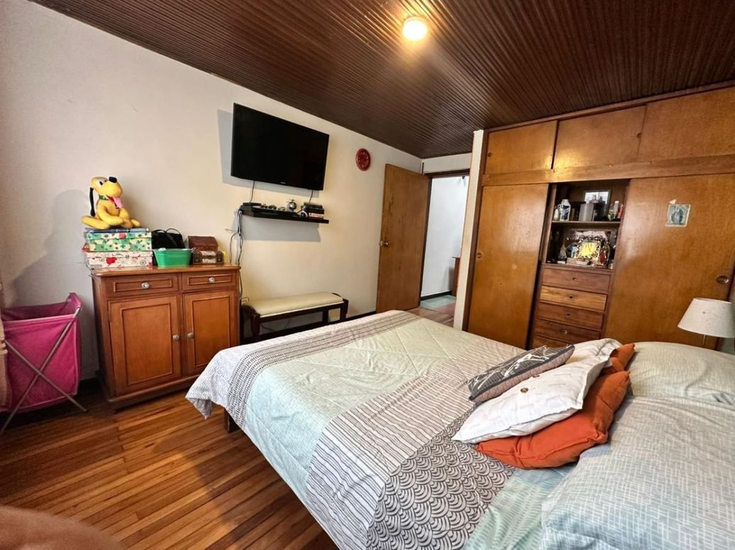 Casa de 4 alcobas en venta en Bellavista Occidental, Bogotá, 234 m² · foto 14 de 20