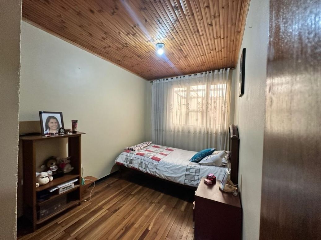 Casa de 4 alcobas en venta en Bellavista Occidental, Bogotá, 234 m² · foto 16 de 20