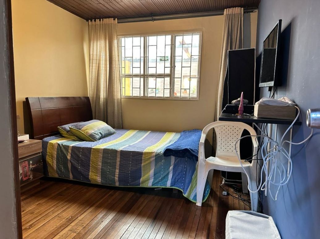 Casa de 4 alcobas en venta en Bellavista Occidental, Bogotá, 234 m² · foto 17 de 20