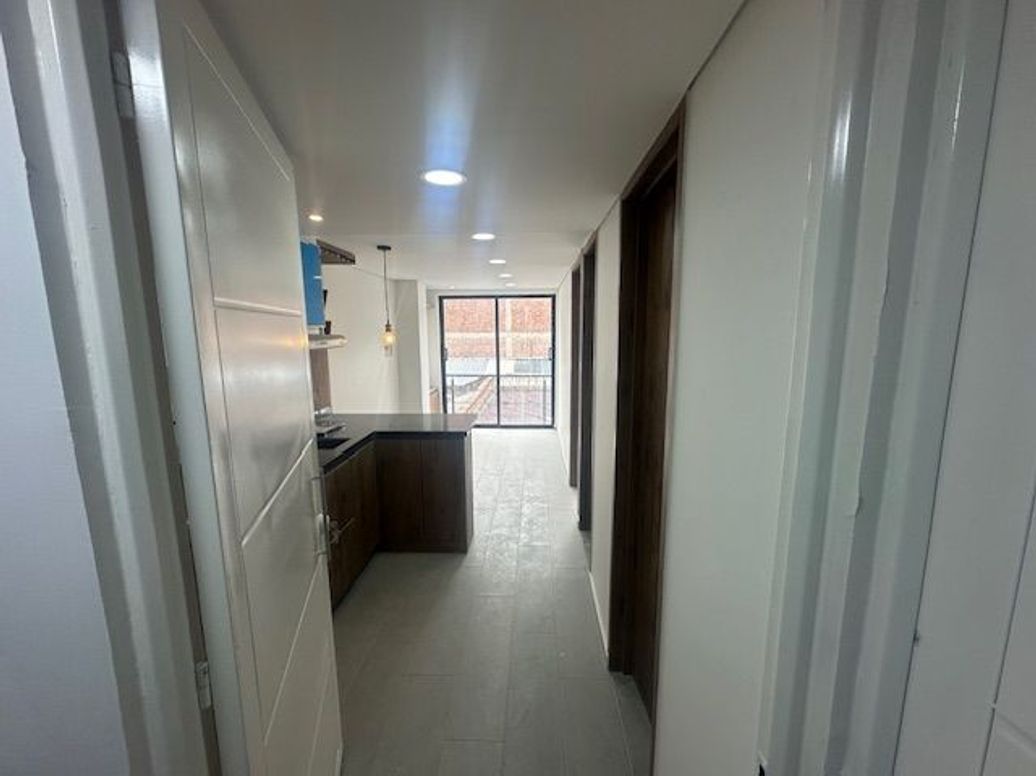 Apartaestudio en arriendo en Quinta Mutis, Bogotá, 47 m² · foto 2 de 20