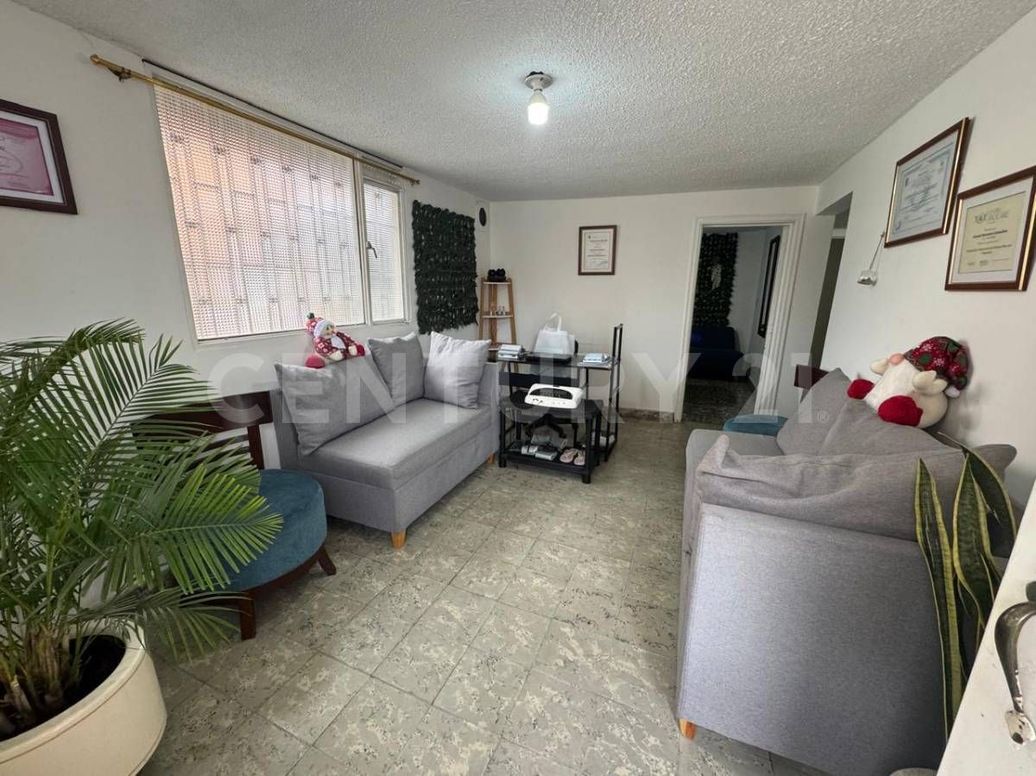 Casa de 5 alcobas en venta en Ferrocaja, Bogotá, 230 m² · foto 13 de 19