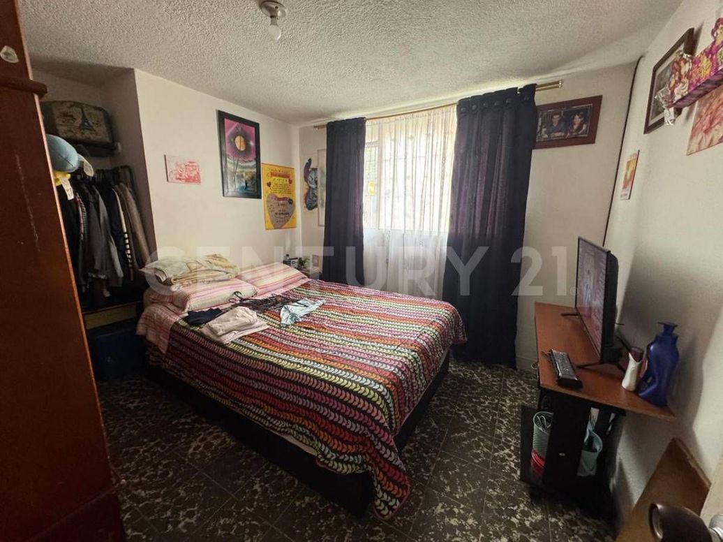 Casa de 5 alcobas en venta en Ferrocaja, Bogotá, 230 m² · foto 15 de 19