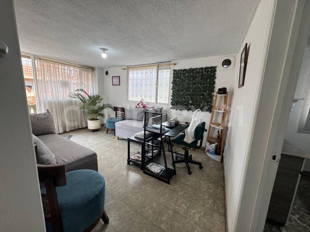 Casa de 5 alcobas en venta en Ferrocaja, Bogotá, 230 m² · foto 17 de 19