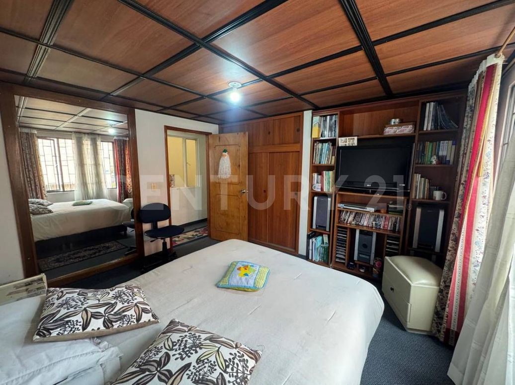 Casa de 5 alcobas en venta en Ferrocaja, Bogotá, 230 m² · foto 7 de 19