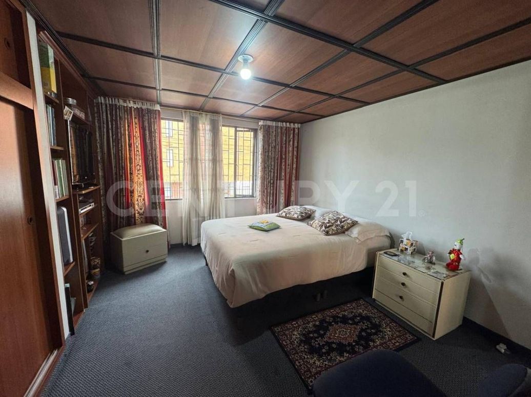 Casa de 5 alcobas en venta en Ferrocaja, Bogotá, 230 m² · foto 8 de 19
