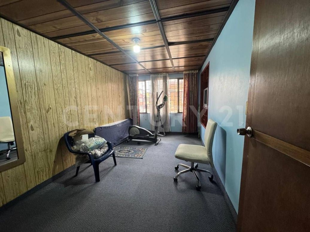 Casa de 5 alcobas en venta en Ferrocaja, Bogotá, 230 m² · foto 9 de 19