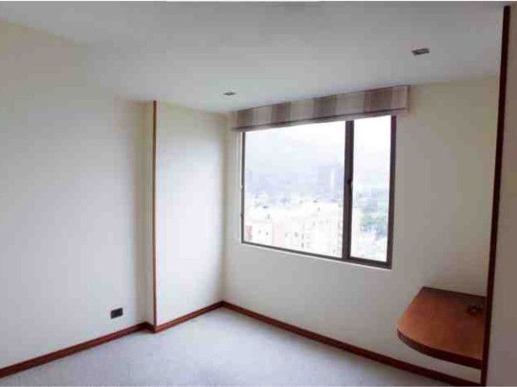 Apartamento de 3 alcobas en venta en Santa Ana Occidental, Bogotá, 217 m² · foto 13 de 20