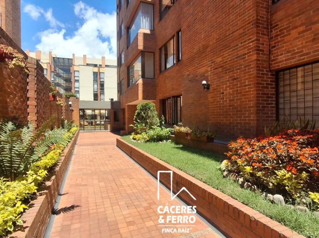 Apartamento de 3 alcobas en venta en Cedritos, Bogotá, 110 m² · foto 2 de 20