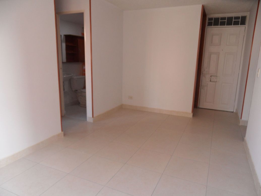 Apartamento de 2 alcobas en venta en Campo Alegre, Bogotá, 46 m² · foto 16 de 17