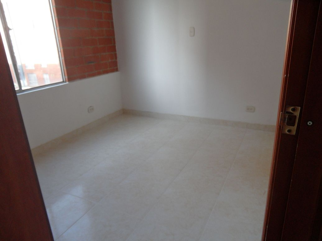 Apartamento de 2 alcobas en venta en Campo Alegre, Bogotá, 46 m² · foto 14 de 17