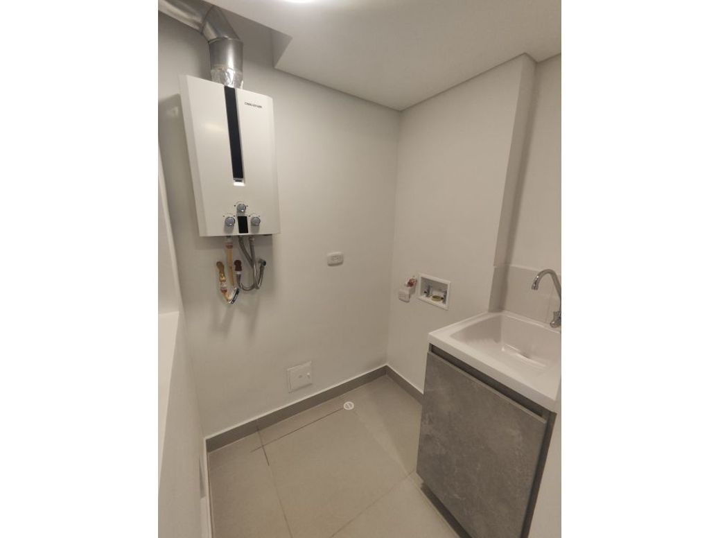 Apartamento de 3 alcobas en venta en Gran Granada, Bogotá, 83 m² · foto 4 de 19