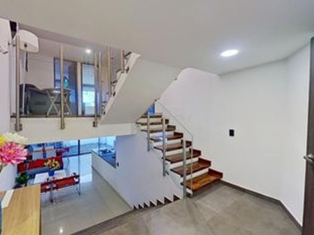 Apartamento de 4 alcobas en venta en Santa Barbara Central, Bogotá, 193 m² · foto 7 de 8