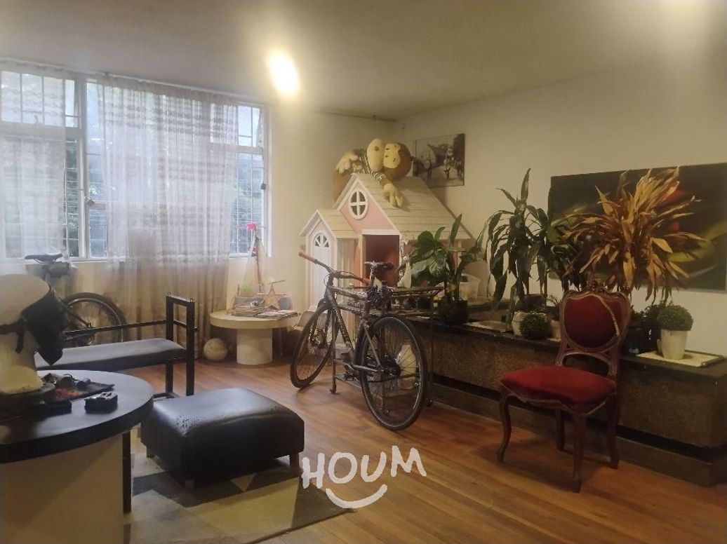 Casa de 7 alcobas en venta en 11 De Noviembre, Bogotá, 234 m² · foto 11 de 20