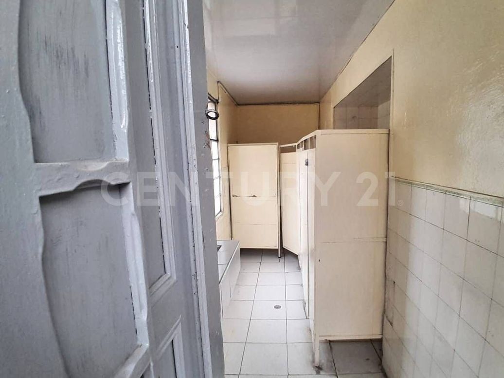 Casa de 20 alcobas en venta en La Candelaria, Bogotá, 1397 m² · foto 18 de 20