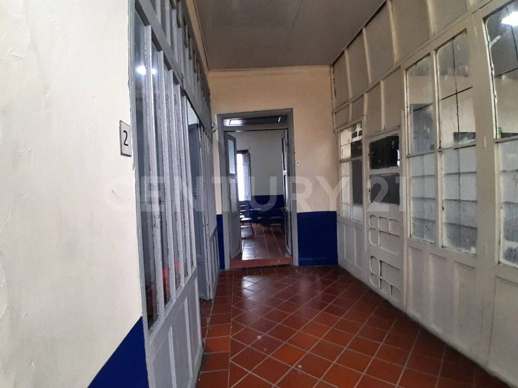 Casa de 20 alcobas en venta en La Candelaria, Bogotá, 1397 m² · foto 6 de 20