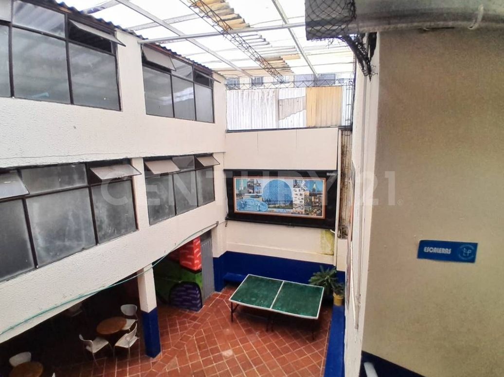 Casa de 20 alcobas en venta en La Candelaria, Bogotá, 1397 m² · foto 4 de 20