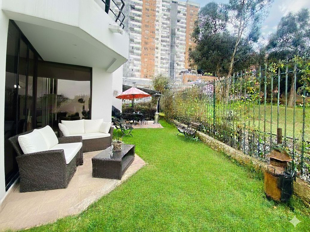 Casa de 3 alcobas en venta en Cedro Salazar, Bogotá, 350 m² · foto 17 de 20