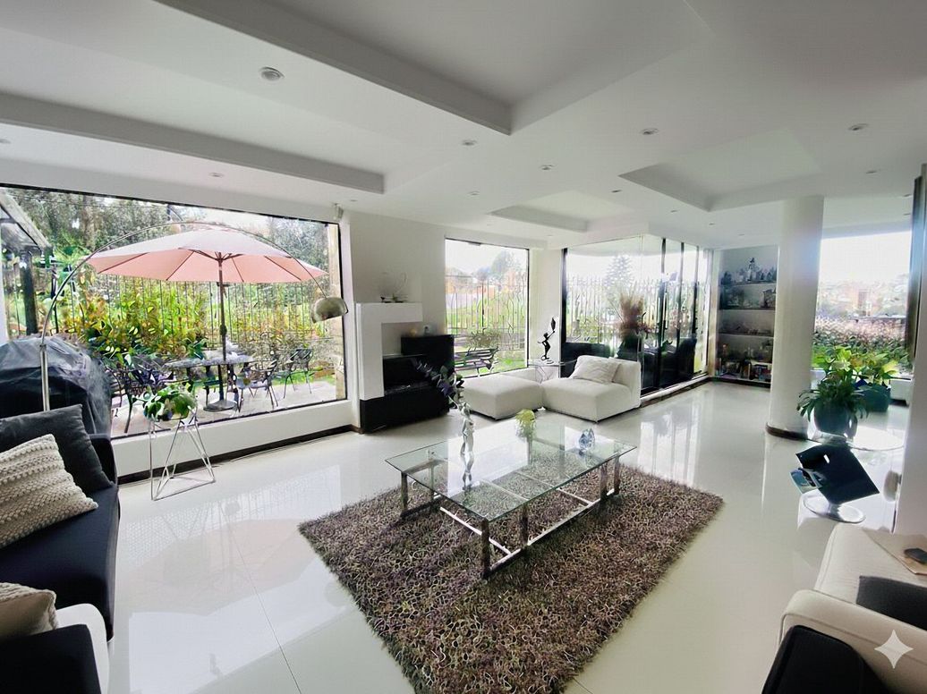 Casa de 3 alcobas en venta en Cedro Salazar, Bogotá, 350 m² · foto 6 de 20