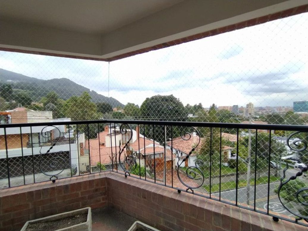 Apartamento de 3 alcobas en venta en Cerros De Santa Barbara, Bogotá, 276 m² · foto 15 de 20