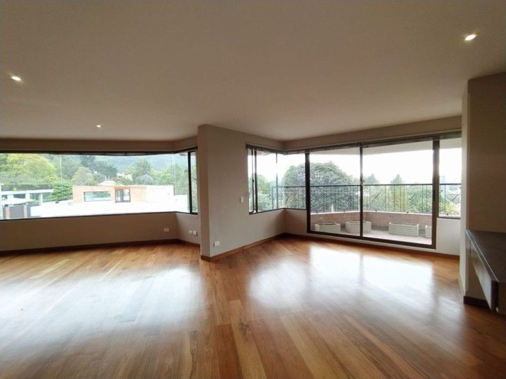 Apartamento de 3 alcobas en venta en Cerros De Santa Barbara, Bogotá, 276 m² · foto 11 de 20