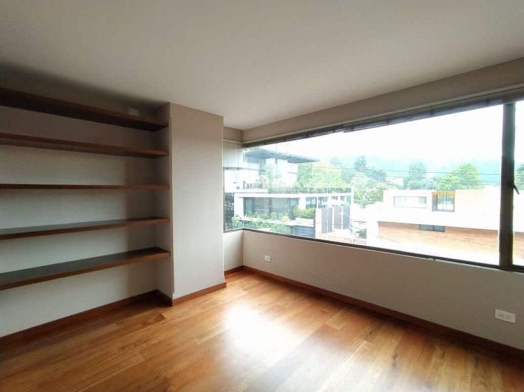 Apartamento de 3 alcobas en venta en Cerros De Santa Barbara, Bogotá, 276 m² · foto 8 de 20
