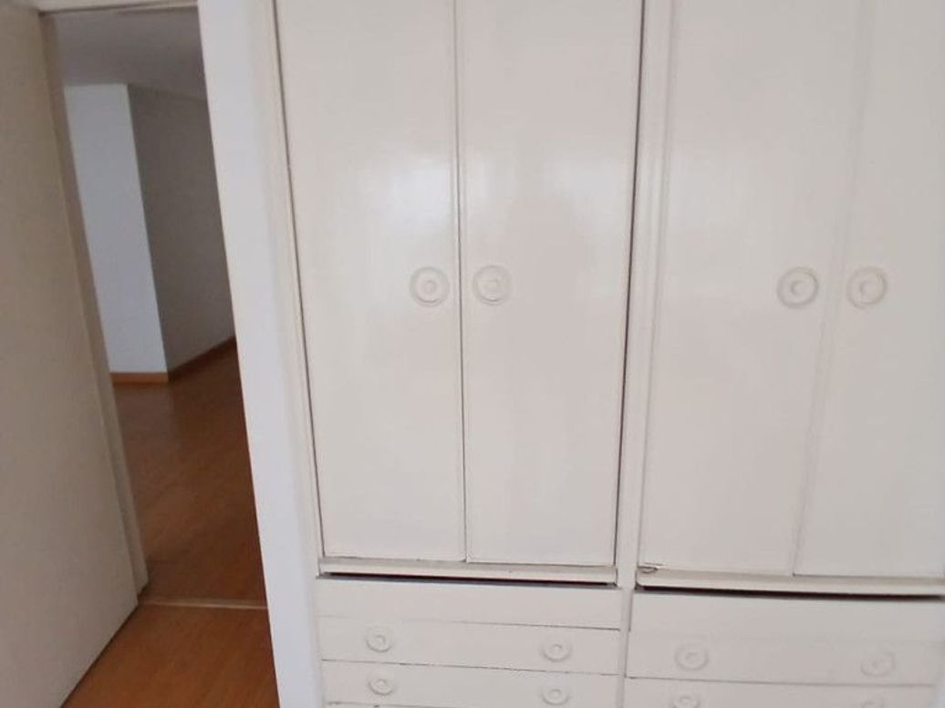 Apartamento de 1 alcoba en venta en El Refugio, Bogotá, 50 m² · foto 2 de 10