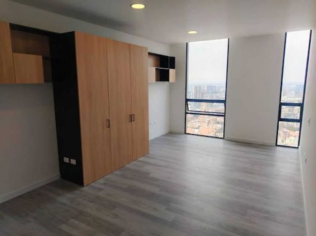 Apartaestudio en venta en Centro Internacional, Bogotá, 34 m² · foto 2 de 17