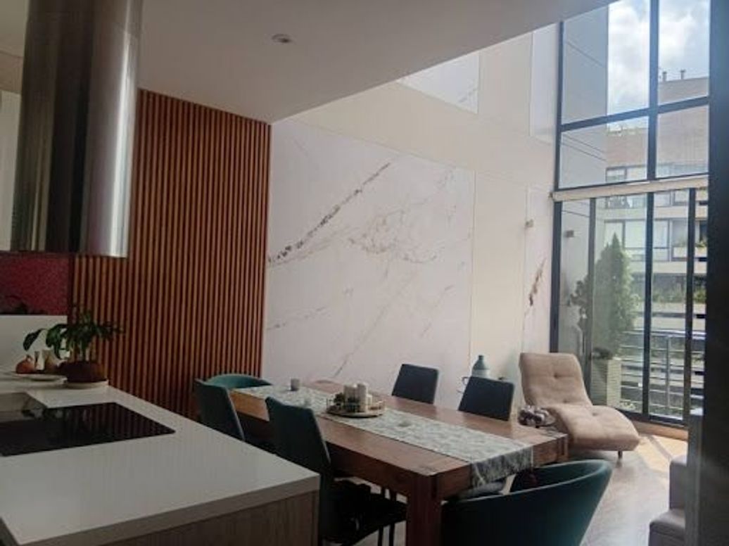 Apartamento de 2 alcobas en venta en Los Rosales, Bogotá, 125 m² · foto 3 de 20