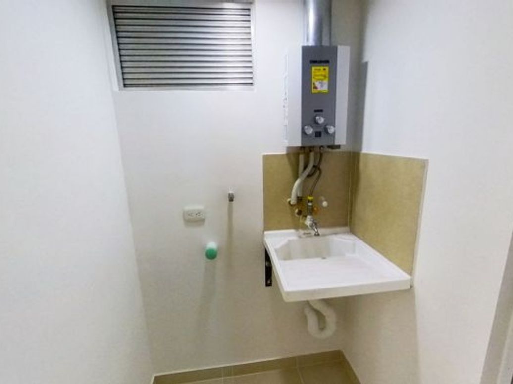 Apartaestudio en venta en Ricaurte, Bogotá, 35 m² · foto 7 de 11