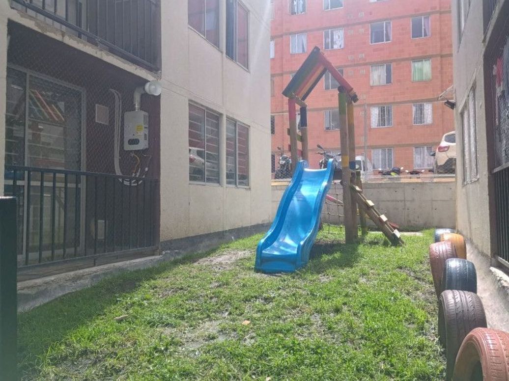 Apartamento de 3 alcobas en venta en Juan Rey, Bogotá, 41 m² · foto 2 de 20
