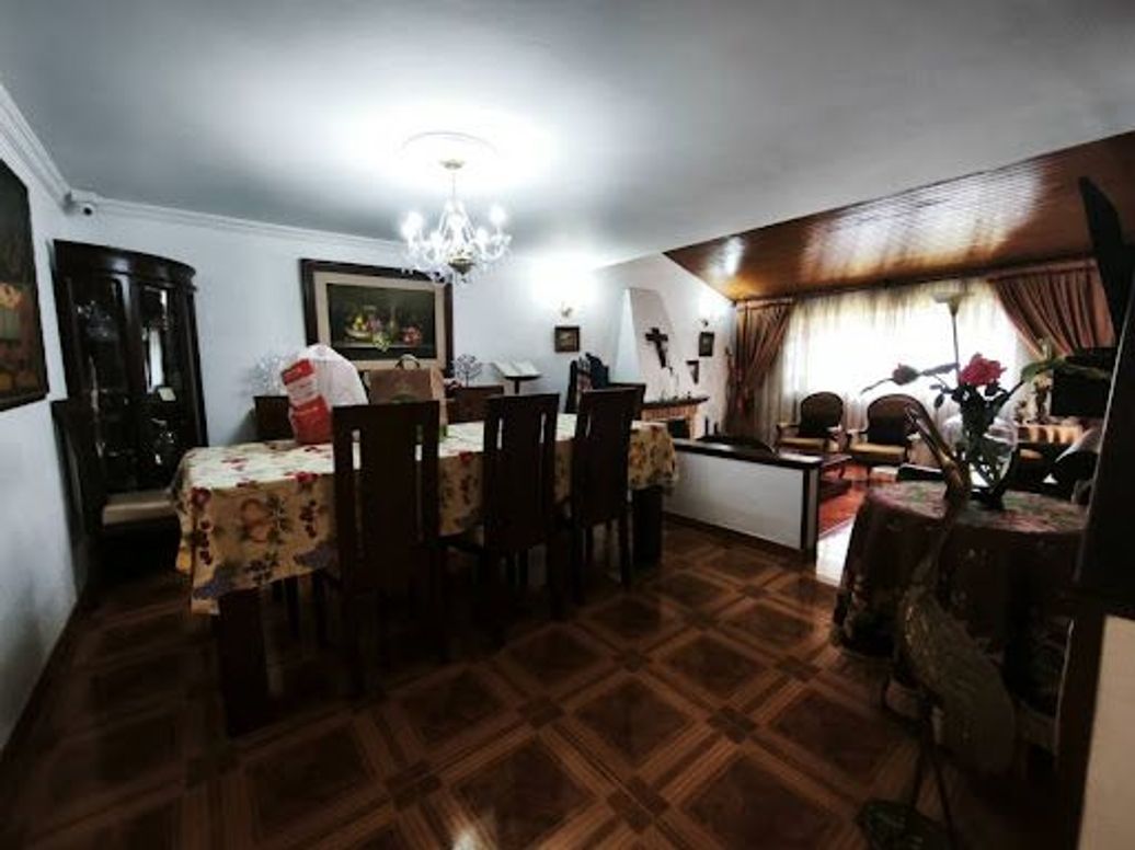 Casa de 4 alcobas en venta en Estrella Del Norte, Bogotá, 285 m² · foto 2 de 20