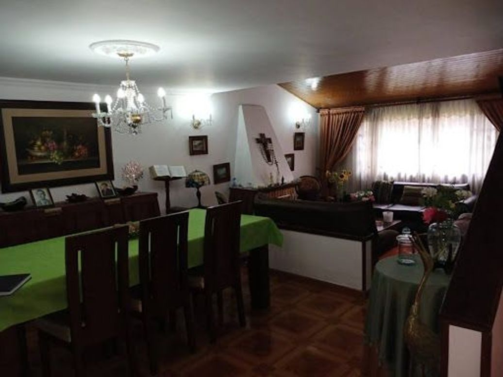 Casa de 4 alcobas en venta en Estrella Del Norte, Bogotá, 285 m² · foto 4 de 20