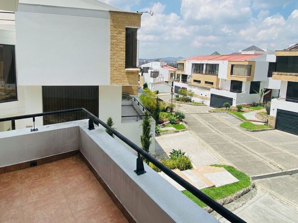 Casa de 3 alcobas en venta en Bosque De Pinos, Bogotá, 350 m² · foto 18 de 20