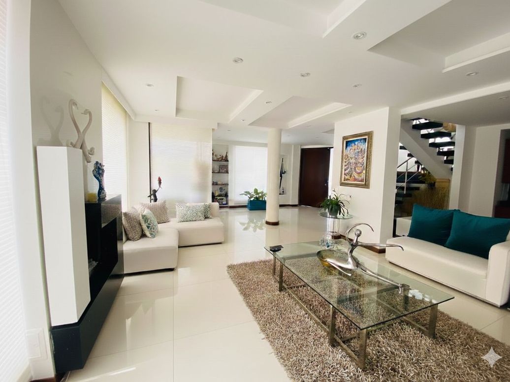 Casa de 3 alcobas en venta en Bosque De Pinos, Bogotá, 350 m² · foto 3 de 20