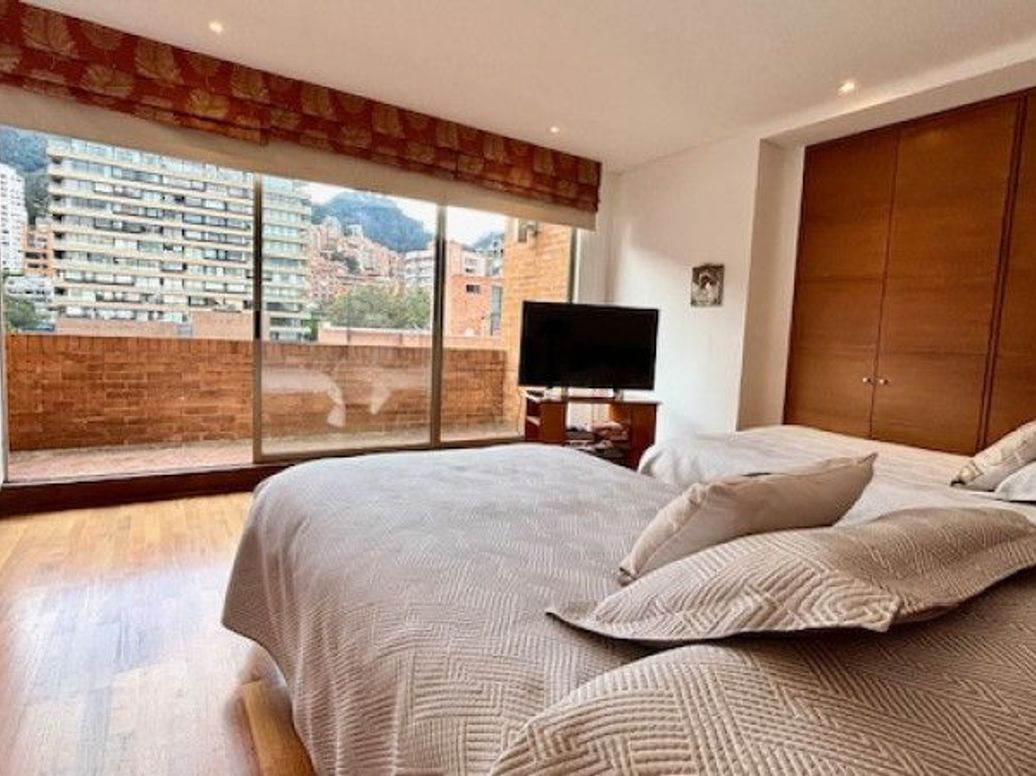 Apartamento de 4 alcobas en venta en El Nogal, Bogotá, 342 m² · foto 19 de 20