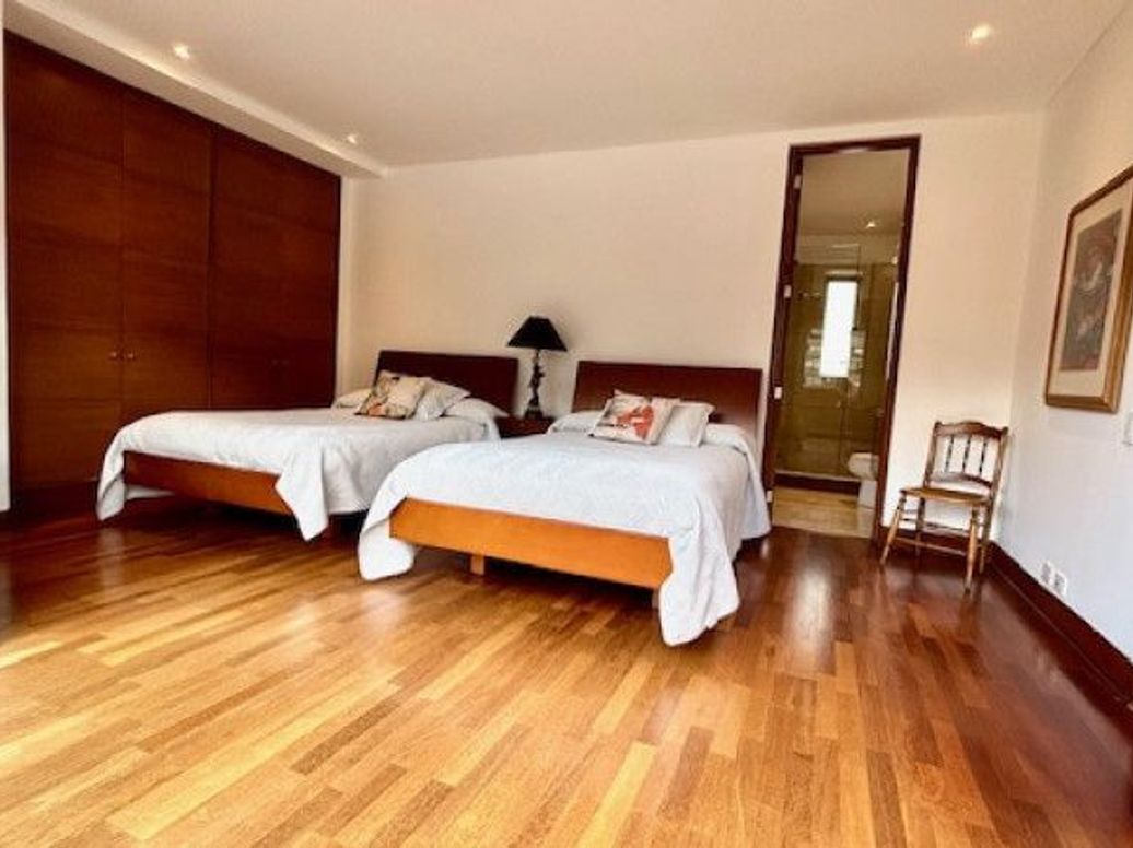 Apartamento de 4 alcobas en venta en El Nogal, Bogotá, 342 m² · foto 18 de 20