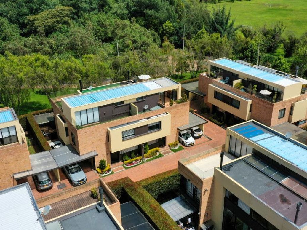 Casa de 4 alcobas en venta en Casa Blanca, Bogotá, 215 m² · foto 3 de 20