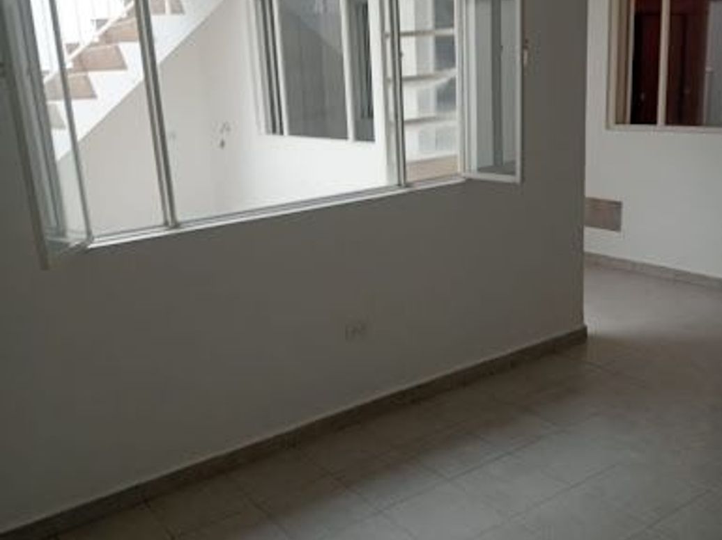 Casa de 10 alcobas en venta en Restrepo, Bogotá, 223 m² · foto 4 de 7