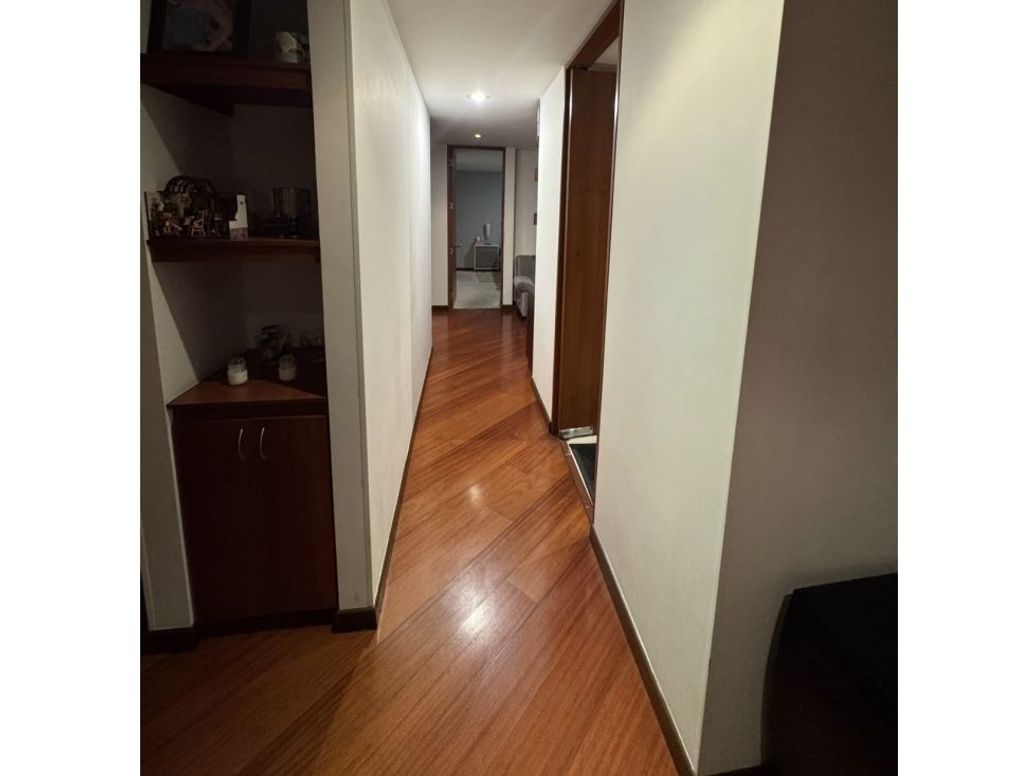 Apartamento en venta en Lagos De Cordoba, Bogotá · foto 7 de 10