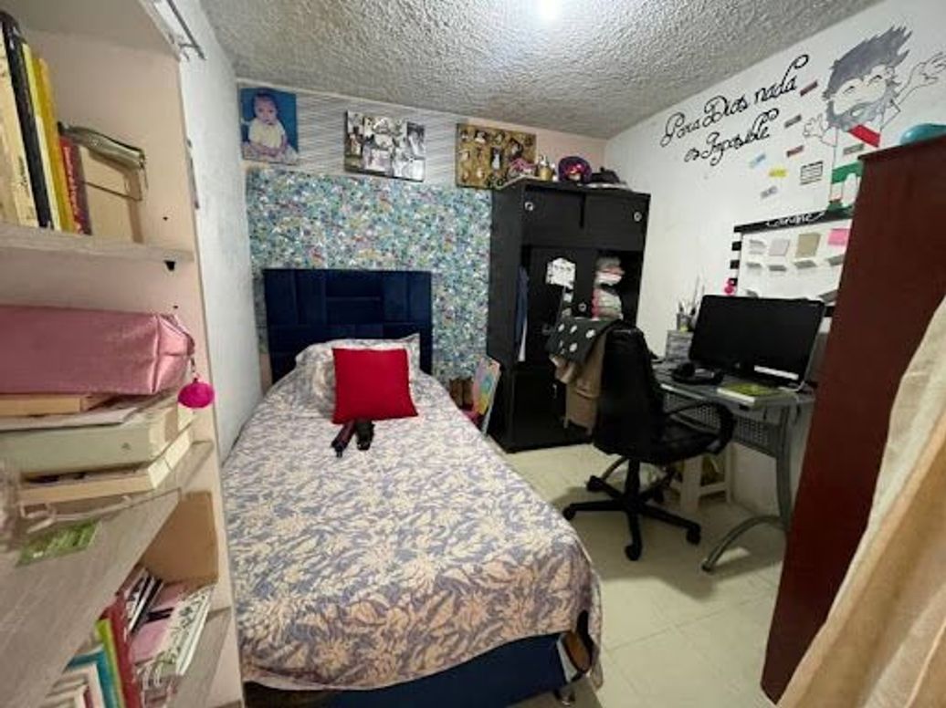 Casa de 7 alcobas en venta en San Joaquín, Bogotá, 190 m² · foto 8 de 20