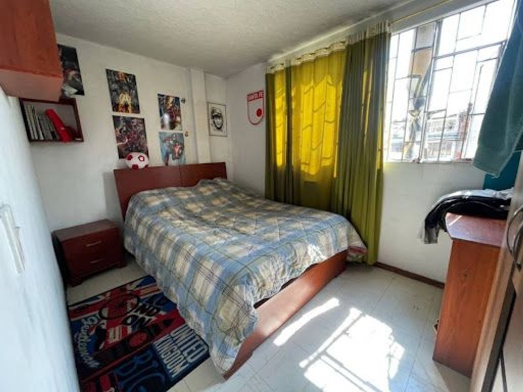 Casa de 7 alcobas en venta en San Joaquín, Bogotá, 190 m² · foto 9 de 20