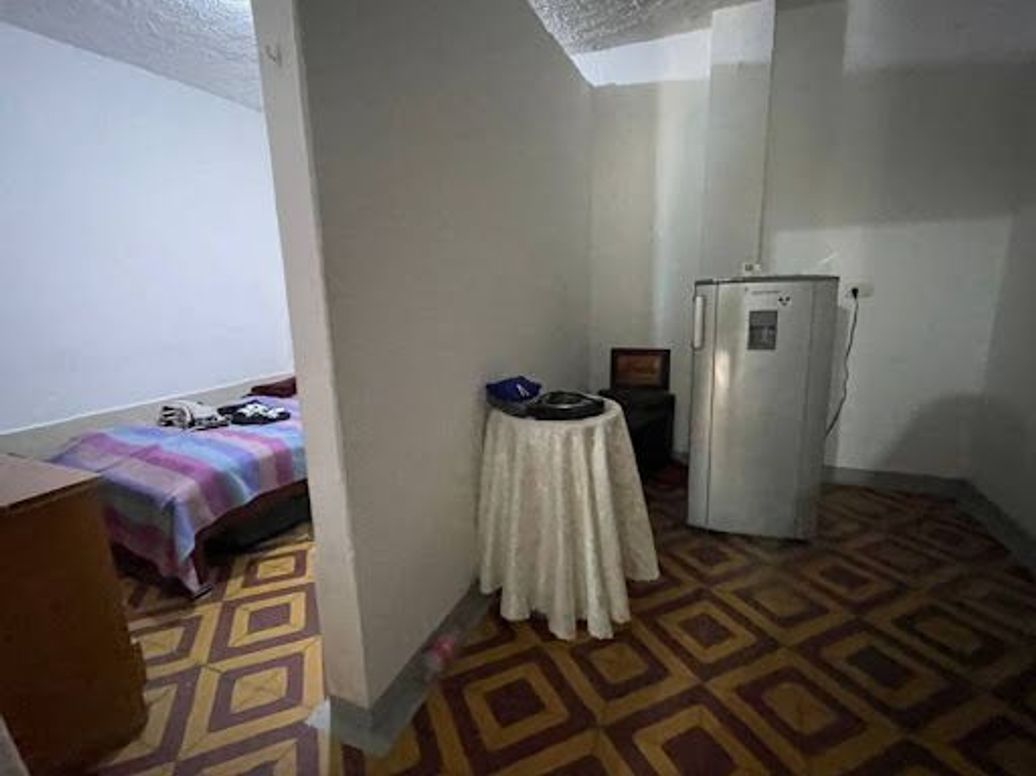 Casa de 7 alcobas en venta en San Joaquín, Bogotá, 190 m² · foto 7 de 20