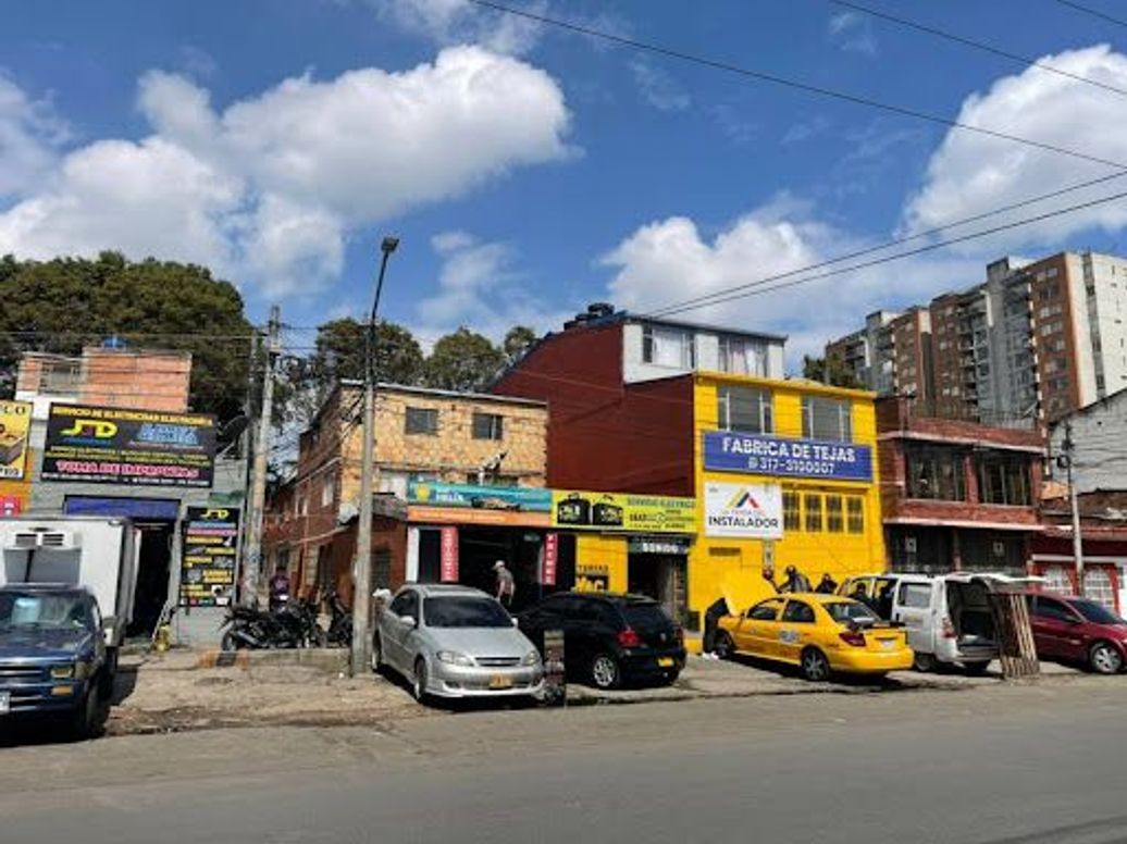 Casa de 7 alcobas en venta en San Joaquín, Bogotá, 190 m² · foto 16 de 20