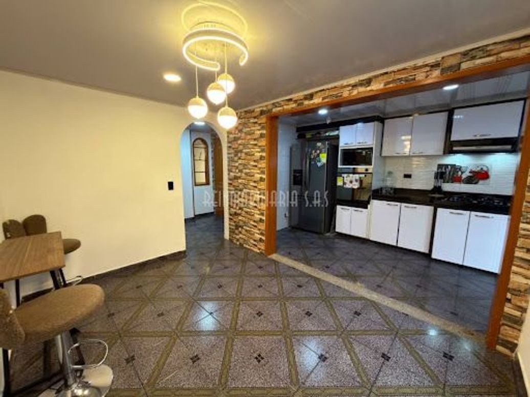 Casa de 4 alcobas en venta en San Eusebio, Bogotá, 100 m² · foto 3 de 20